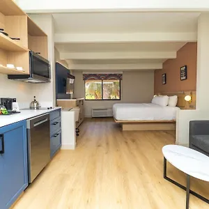 3* Hotel Ramada By Wyndham Orlando South